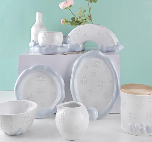 Sanatio Embossed Grid Ceramic Tableware Series: Illuminans Home spatia cum miti texture