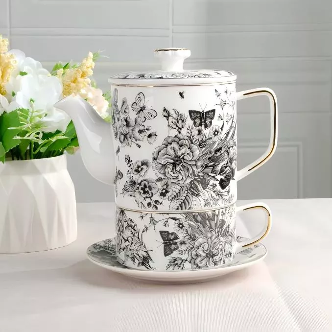 CANTATUS Porcelain Cup Set in Teapot